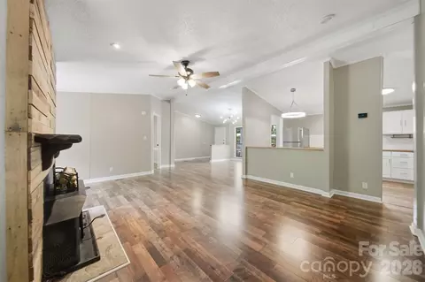 4944 Largo Ct, Conover, NC 28613 photo 12