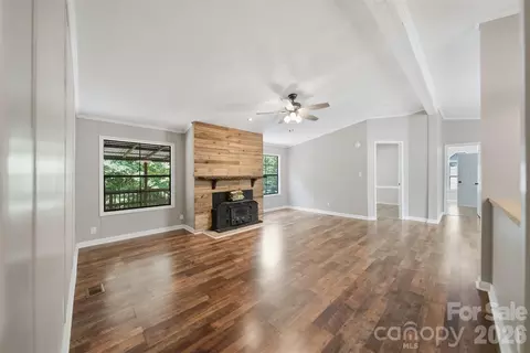 4944 Largo Ct, Conover, NC 28613 photo 11