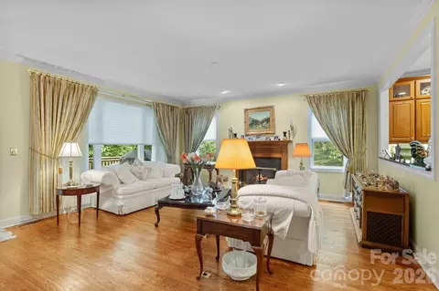 Living - 100 Crestgrove Dr, Flat Rock, NC 28731 photo 2 of 2
