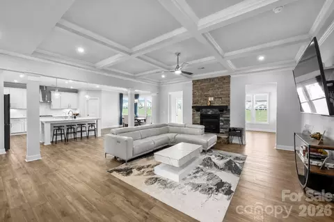 1402 Ashe Meadow Dr, Indian Trail, NC 28079