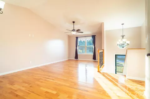 Living - 1260 Star Ln, Morganton, NC 28655 photo 1 of 2
