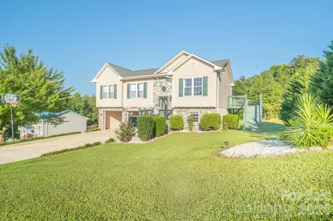 Exterior - 1260 Star Ln, Morganton, NC 28655 photo 1 of 4