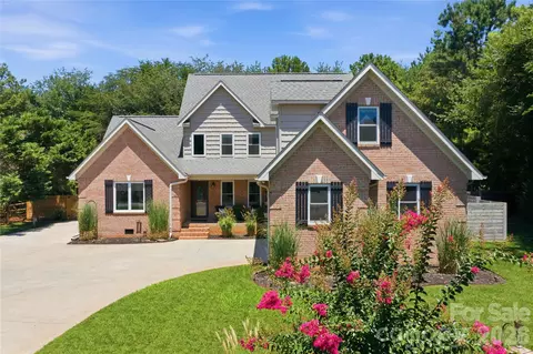 393 Ponderosa Cir, Mooresville, NC 28117