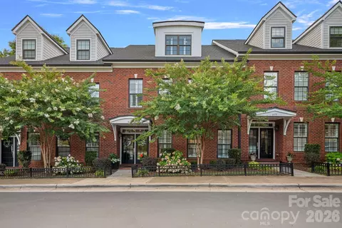 473 S Main St, Davidson, NC 28036