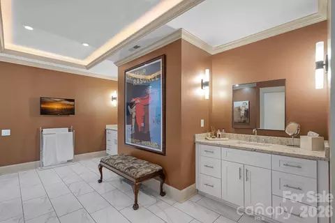Bath - 473 S Main St, Davidson, NC 28036 photo 2 of 8