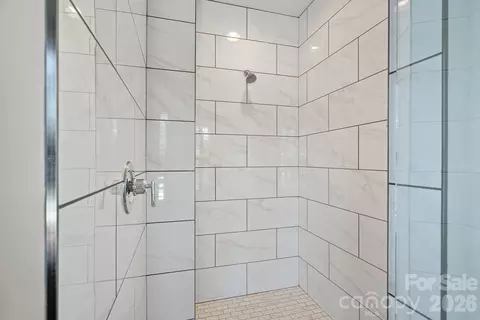 Bath - 473 S Main St, Davidson, NC 28036 photo 7 of 8