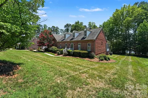 Exterior - 1859 Wetherburn Dr, Kannapolis, NC 28081 photo 4 of 6