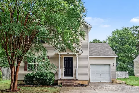 10346 Cannarti Dr, Charlotte, NC 28273