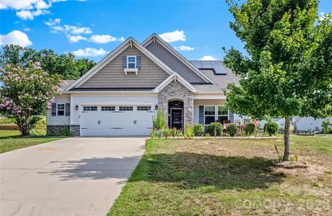 108 Sprucewood Ct, Advance, NC 27006