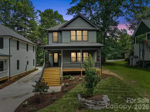 31 Grindstaff Dr, Asheville, NC 28803