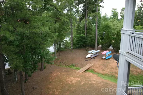 797 Peninsula Dr, Davidson, NC 28036 photo 9