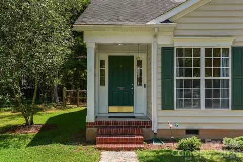 16007 Kirsten Nicole Rd, Charlotte, NC 28278
