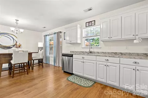 Kitchen - 3200 Silver Fox 48 Cir #48, Lancaster, SC 29720 photo 1 of 2