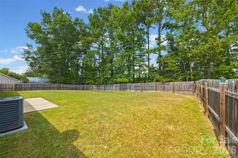 Exterior - 3200 Silver Fox 48 Cir #48, Lancaster, SC 29720 photo 2 of 3