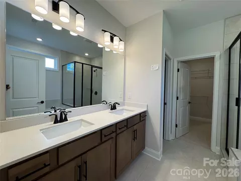 Bath - 974 Kinship Dr, Lancaster, SC 29720 photo 3 of 5