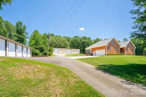 15027 Beatties Ford Rd, Huntersville, NC 28078