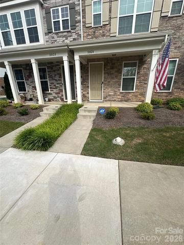 10024 Hemingway Pl, Charlotte, NC 28227