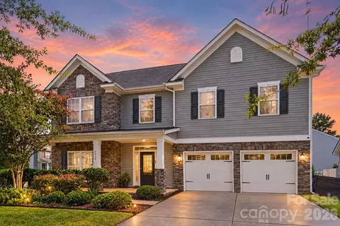 5810 Castlecove Rd, Charlotte, NC 28273