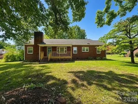 112 3rd Ne St NE, Conover, NC 28613 photo 1