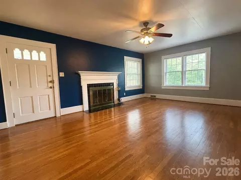 112 3rd Ne St NE, Conover, NC 28613 photo 8