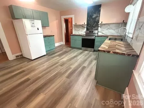 112 3rd Ne St NE, Conover, NC 28613 photo 13