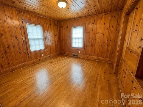112 3rd Ne St NE, Conover, NC 28613 photo 28