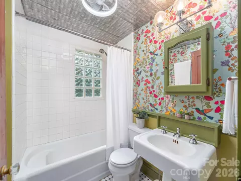 Bath - 5249 Old Clyde Rd, Clyde, NC 28721 photo 1 of 2