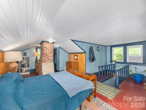 Bedroom - 5249 Old Clyde Rd, Clyde, NC 28721 photo 5 of 6
