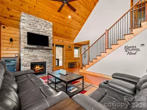 Living - 312 Brighton Dr, Bostic, NC 28018 photo 2 of 4