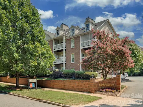 301 Queens 105 Rd #105, Charlotte, NC 28204