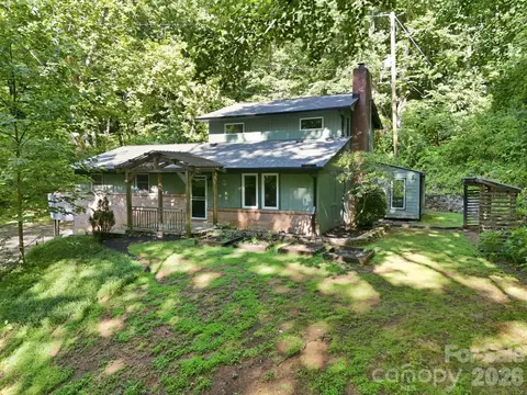 222 Morgan Cove Rd, Candler, NC 28715