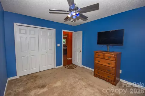 Bedroom - 588 Abbeydale Rd, Harmony, NC 28634 photo 1 of 3