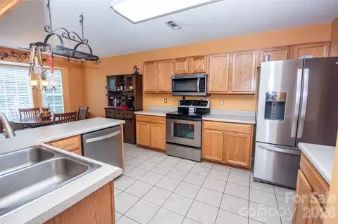 Kitchen - 588 Abbeydale Rd, Harmony, NC 28634 photo 3 of 3