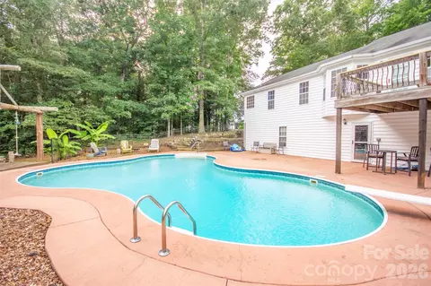 Exterior - 588 Abbeydale Rd, Harmony, NC 28634 photo 2 of 5
