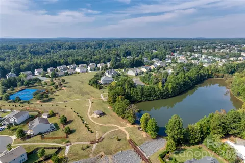 3339 Kingshire Way, Clover, SC 29710