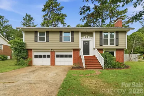 2080 S Point Rd, Belmont, NC 28012