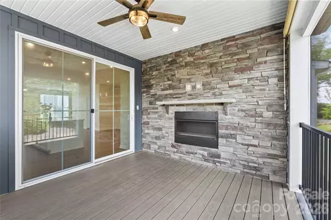 Exterior - 963 Portrush Ln, Tega Cay, SC 29708 photo 5 of 8