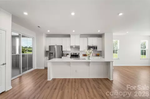 Kitchen - 963 Portrush Ln, Tega Cay, SC 29708 photo 4 of 5