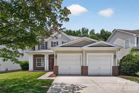 4348 Stone Mountain Dr, Gastonia, NC 28054