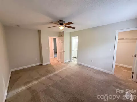 930 Marshall Dr, Concord, NC 28027 photo 4
