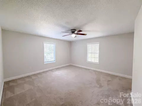 930 Marshall Dr, Concord, NC 28027 photo 9