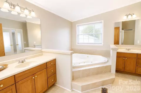 Bath - 201 E 27th St, Kannapolis, NC 28083 photo 2 of 4