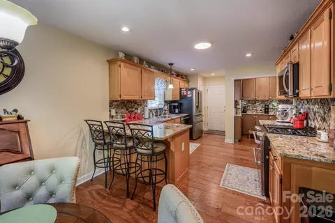 Kitchen - 6479 Ameba Ln, Denver, NC 28037 photo 6 of 6