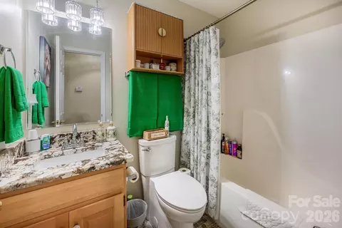 Bath - 6479 Ameba Ln, Denver, NC 28037 photo 1 of 4