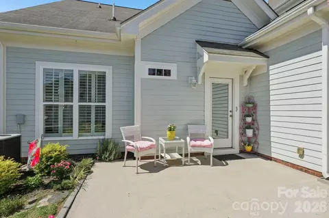 Exterior - 16447 Leavitt Ln, Davidson, NC 28036 photo 9 of 14