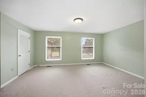 Bedroom - 20118 Rainbow Cir, Cornelius, NC 28031 photo 5 of 7