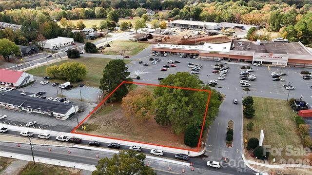 Potter Road, Matthews, NC 28104