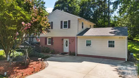 7132 Clear Crossing Ln, Charlotte, NC 28227