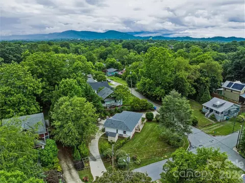 57 Langwell Ave, Asheville, NC 28806