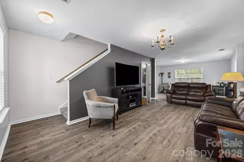1772 Eastway Dr, Dallas, NC 28034